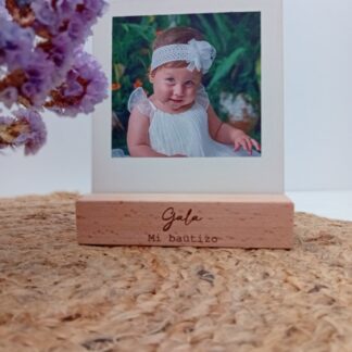 Base de madera para fotos